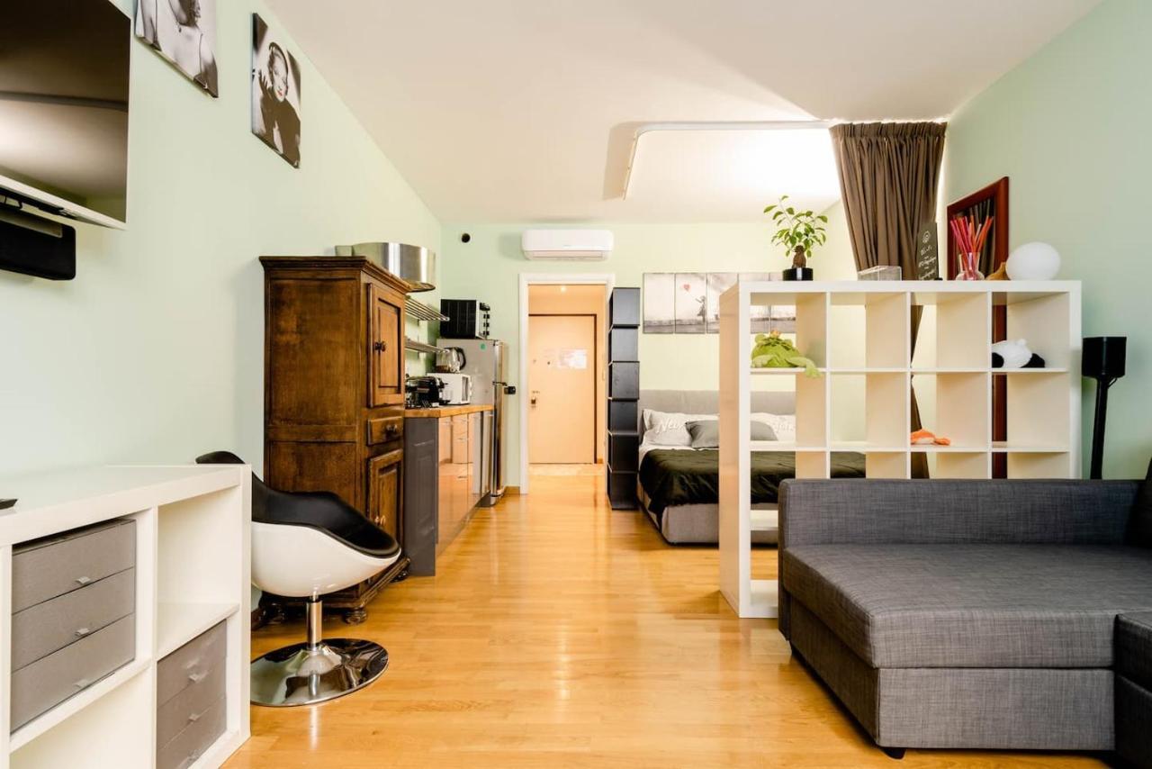 Central Studio Apartment - 24H Self Checkin Milánó Kültér fotó